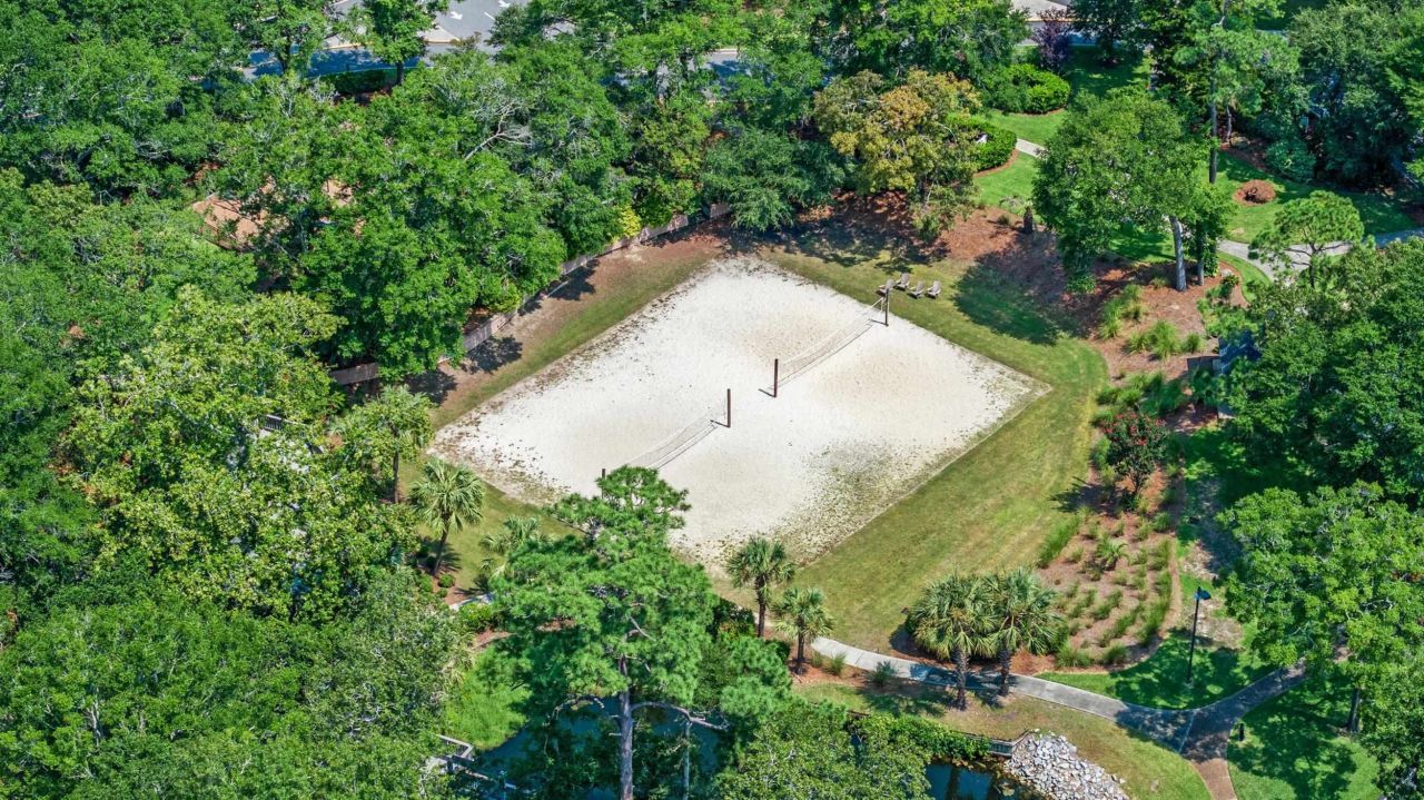 151 Wetherby Way Photo 32