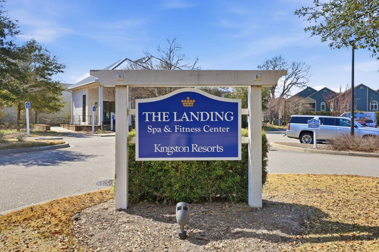 151 Wetherby Way Photo 33