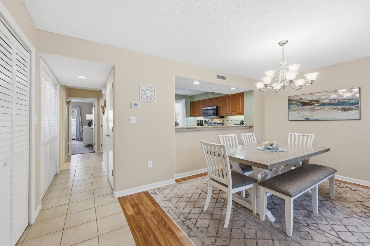 151 Wetherby Way Photo 8