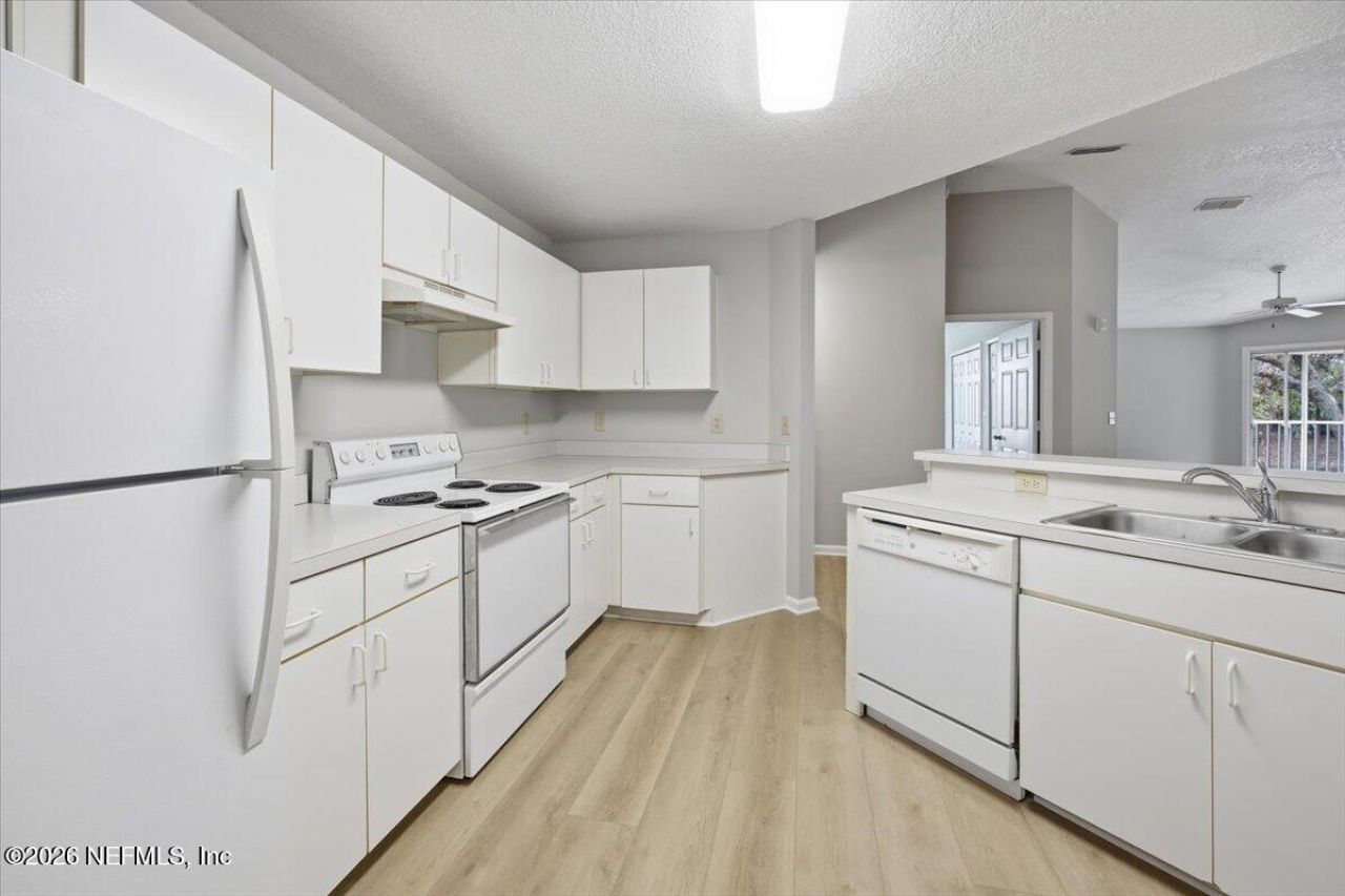 100 Ironwood Drive, Unit 121, Ponte Vedra Beach, FL 32082 Photo