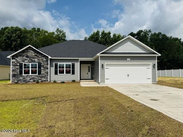 313 Cotton Hill Place, Hubert, NC 28539