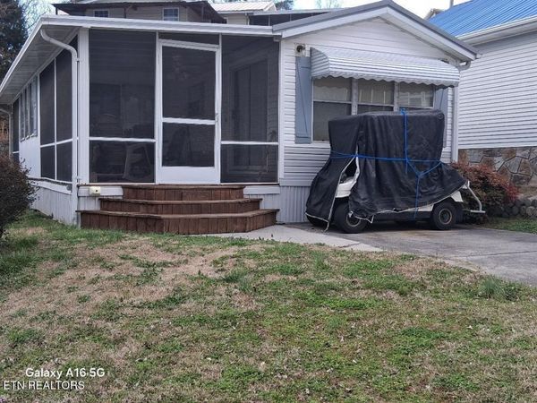 573 Flamingo Circle, Townsend, TN 37882