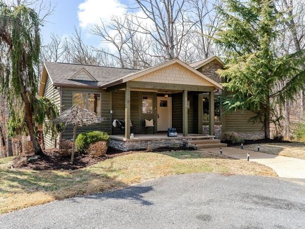 220 MARTIN LN, MCGAHEYSVILLE, VA 22840