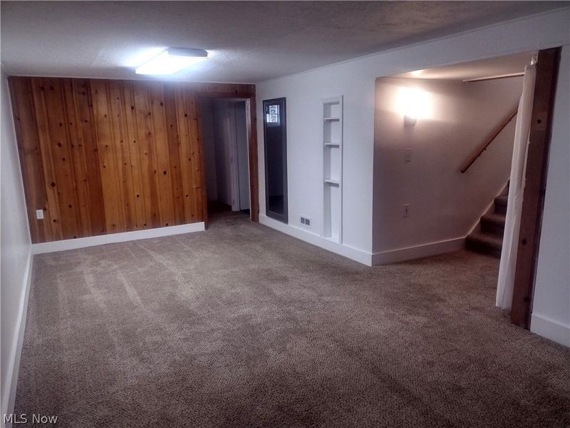 279 E Baird Avenue, Barberton, OH 44203 Photo 13