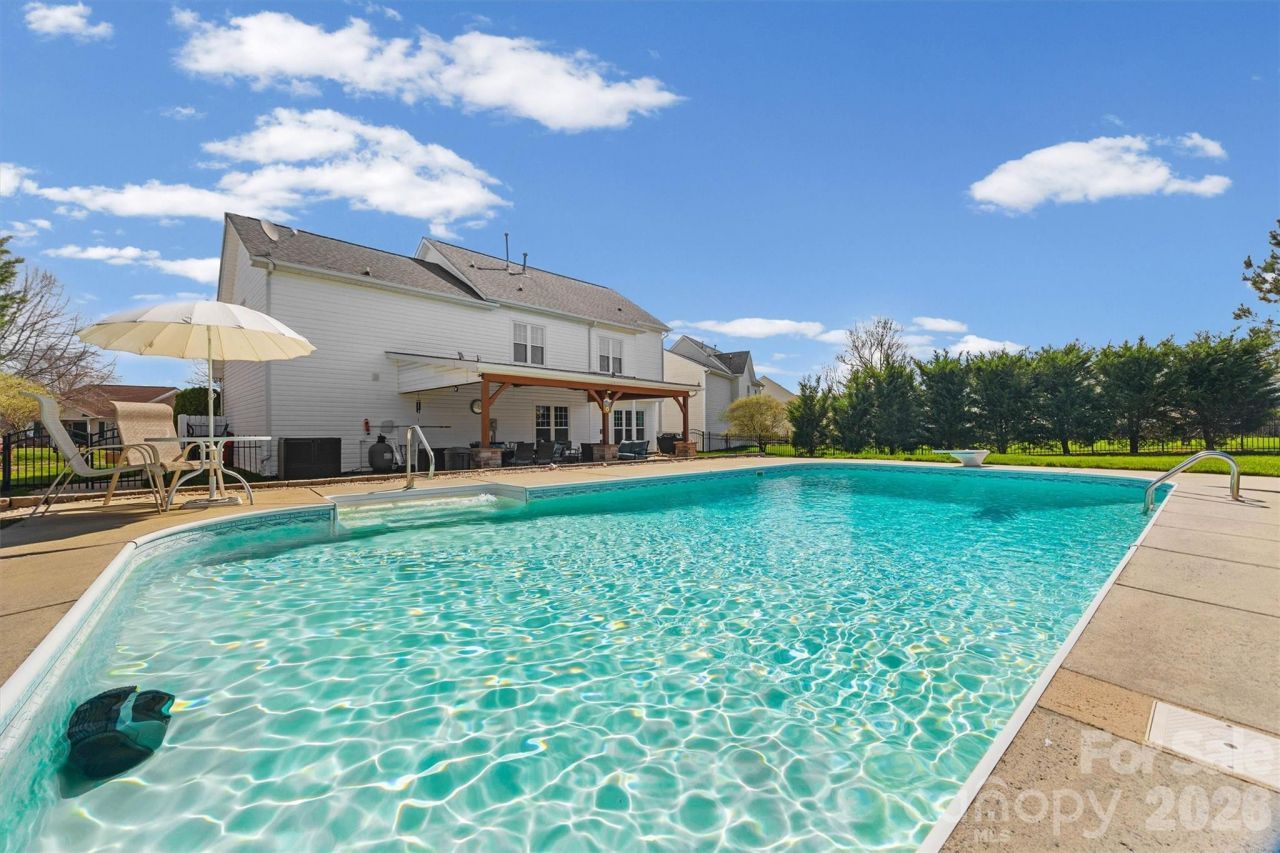 2016 Makin Drive, Indian Trail, NC 28079 Main Photo