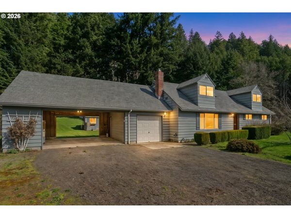 45811 MCKENZIE HWY, Vida, OR 97488