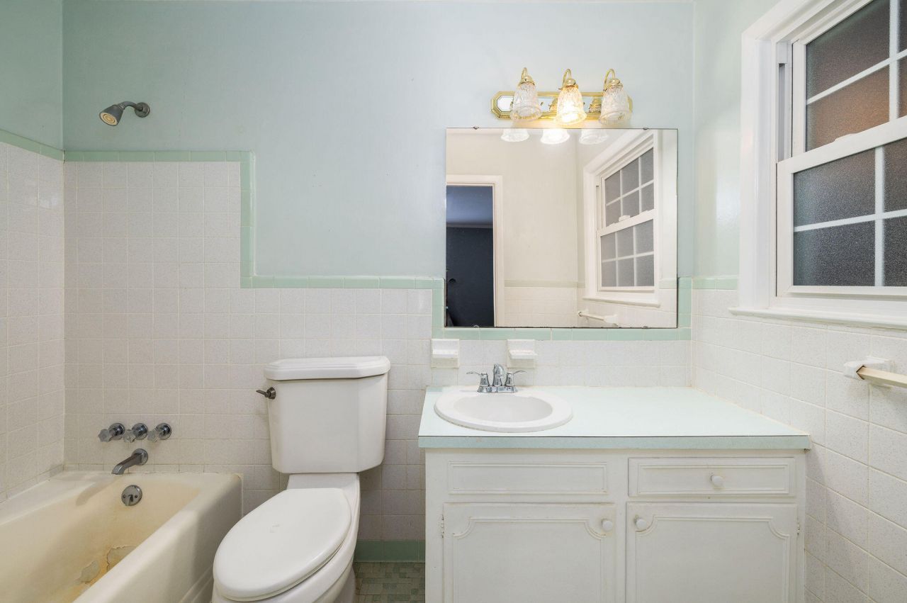 1247 Northfield Place Photo 10