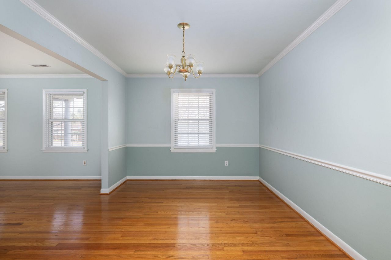 1247 Northfield Place Photo 3