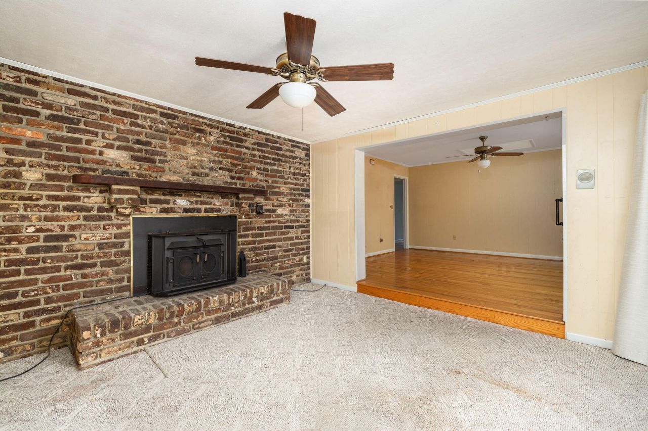 1247 Northfield Place Photo 6