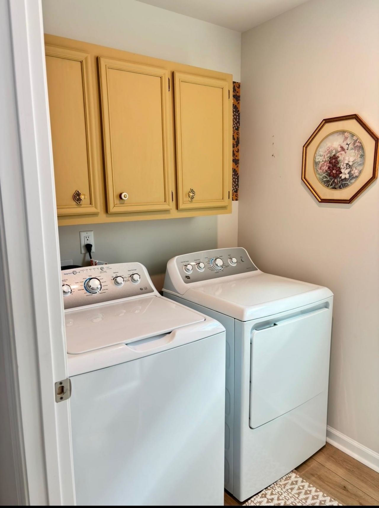 1040 Oak Meadow Dr. Photo 4