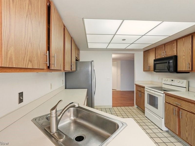 160 Fox Hollow Drive , Unit 406, Mayfield Heights, OH 44124 Photo 15