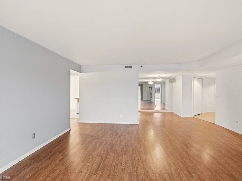 160 Fox Hollow Drive, Unit 406, Mayfield Heights, OH 44124 Photo 22