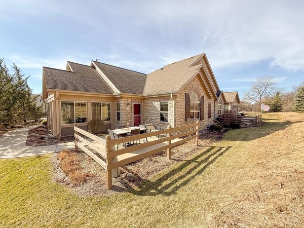 15330 Huff WAY, Brookfield, WI 53005