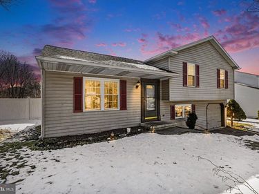 2109 HIGHLAND COURT, HARRISBURG, PA 17110