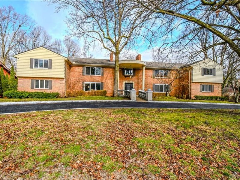 121 E Schantz, Unit 4, Oakwood, OH 45409 Photo 1