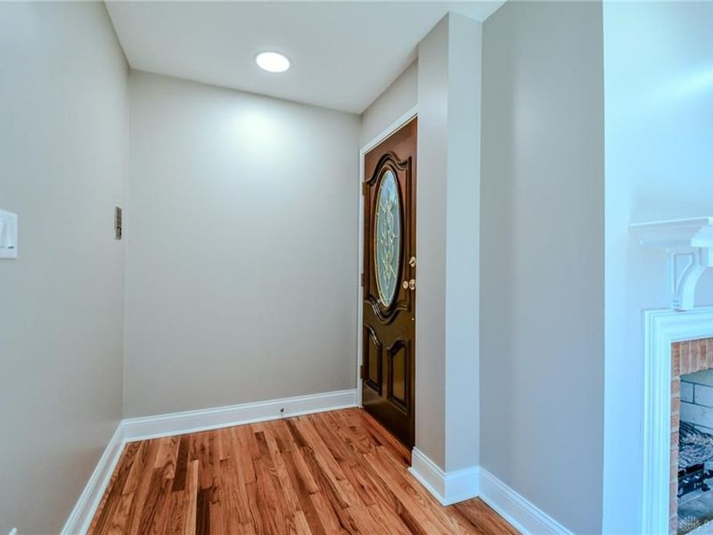 121 E Schantz, Unit 4, Oakwood, OH 45409 Photo 11