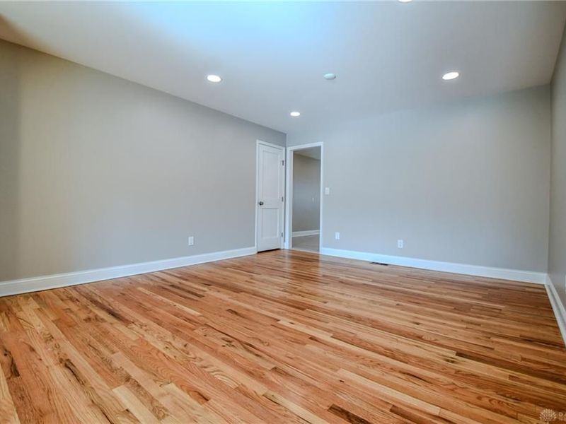 121 E Schantz, Unit 4, Oakwood, OH 45409 Photo 14