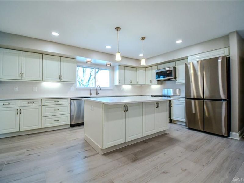 121 E Schantz, Unit 4, Oakwood, OH 45409 Photo 16