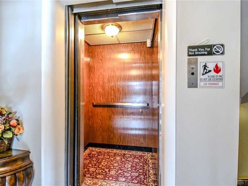 121 E Schantz, Unit 4, Oakwood, OH 45409 Photo 7