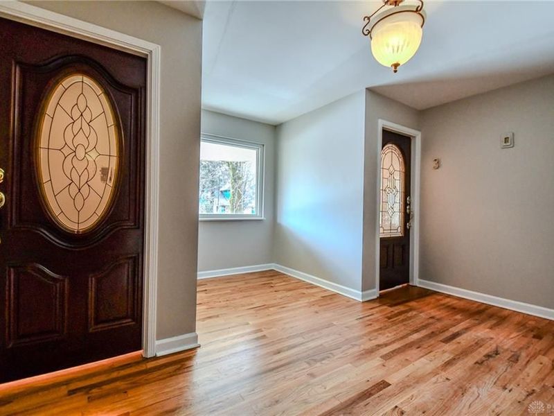 121 E Schantz, Unit 4, Oakwood, OH 45409 Photo 9