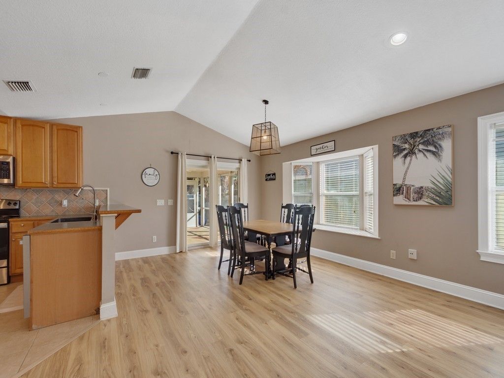 3446 1st Street, Vero Beach, FL 32968 Photo