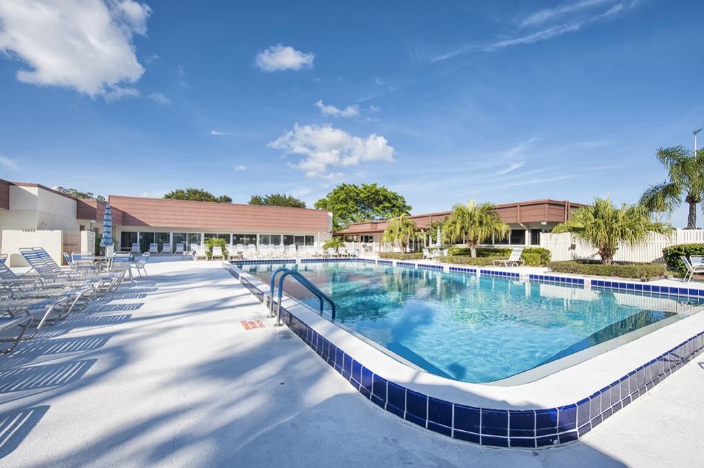 68 Royal Oak Court, Unit 107, Vero Beach, FL 32962 Photo