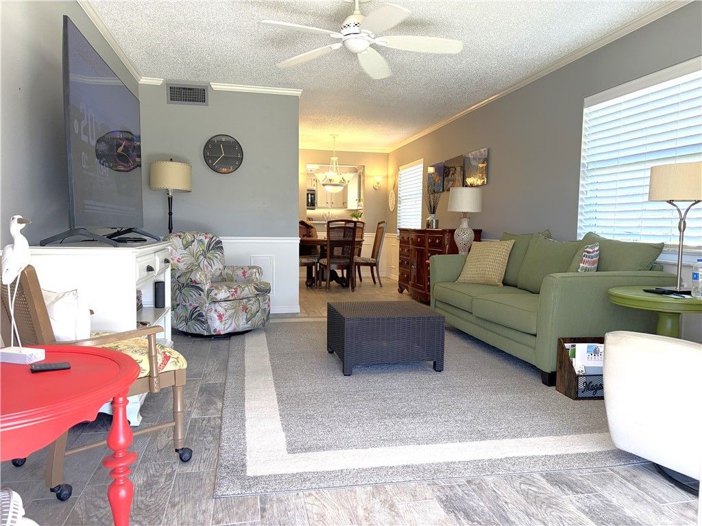 68 Royal Oak Court, Unit 107, Vero Beach, FL 32962 Photo