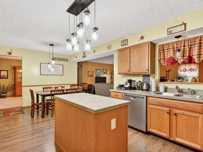 4457 Knoll Crest Drive , Grove City, OH 43123 Photo 15