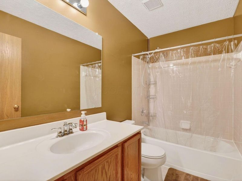 4457 Knoll Crest Drive , Grove City, OH 43123 Photo 28