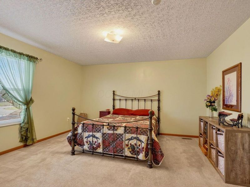 4457 Knoll Crest Drive , Grove City, OH 43123 Photo 36