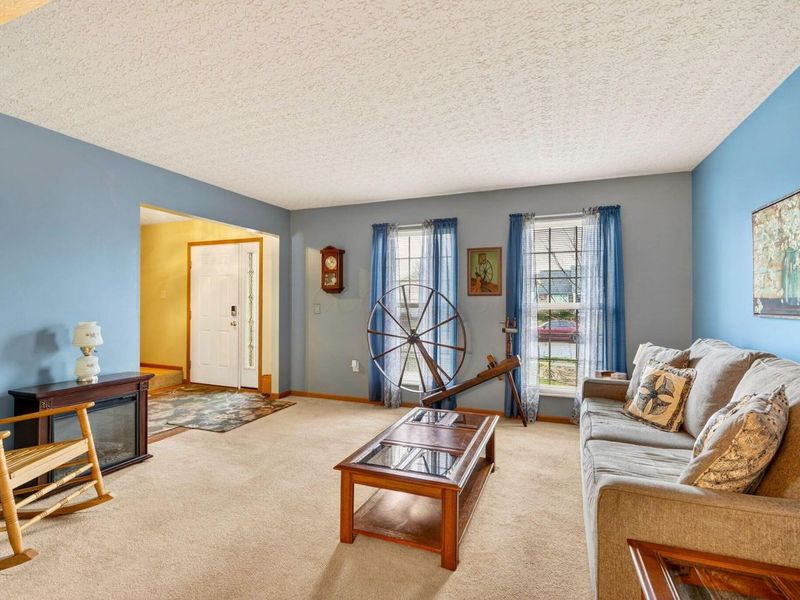 4457 Knoll Crest Drive , Grove City, OH 43123 Photo 8