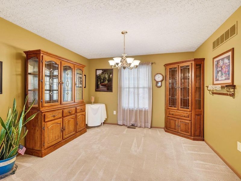 4457 Knoll Crest Drive , Grove City, OH 43123 Photo 9