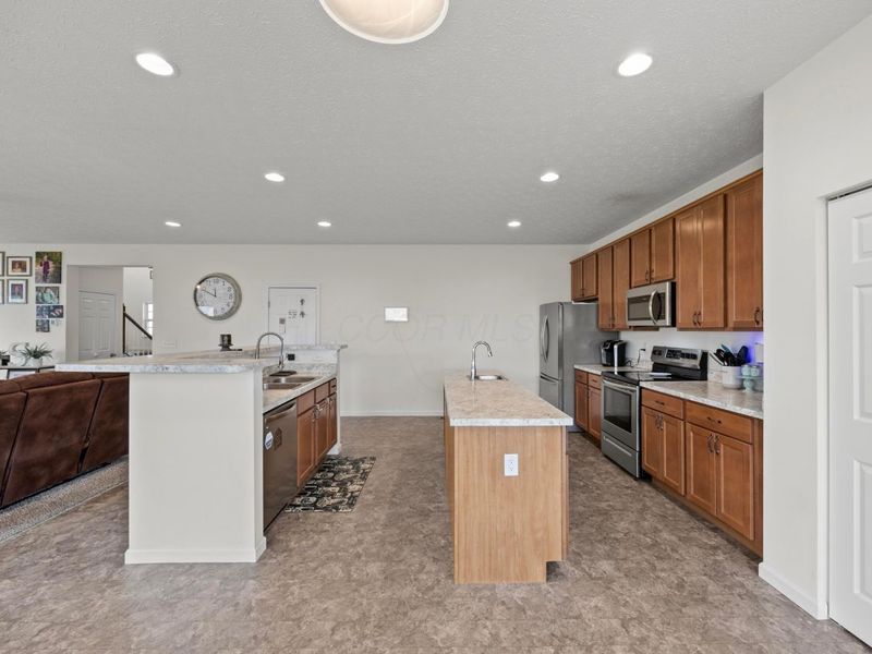 513 Heidish Drive , Commercial Point, OH 43116 Photo 15