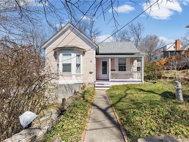 6 W 12th Street, Parkville, MO 64152