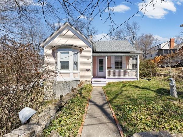 6 W 12th Street, Parkville, MO 64152