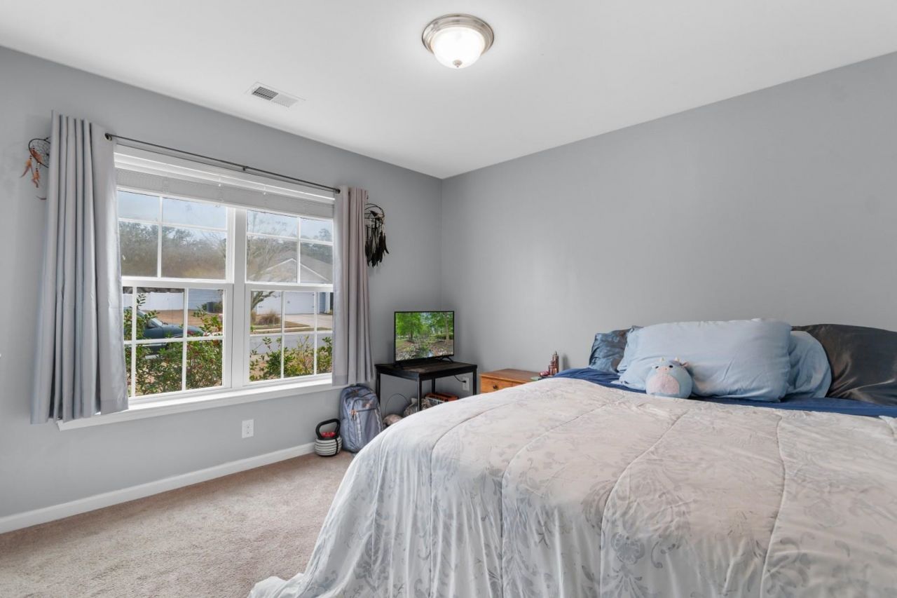 3200 Holly Loop Photo 19