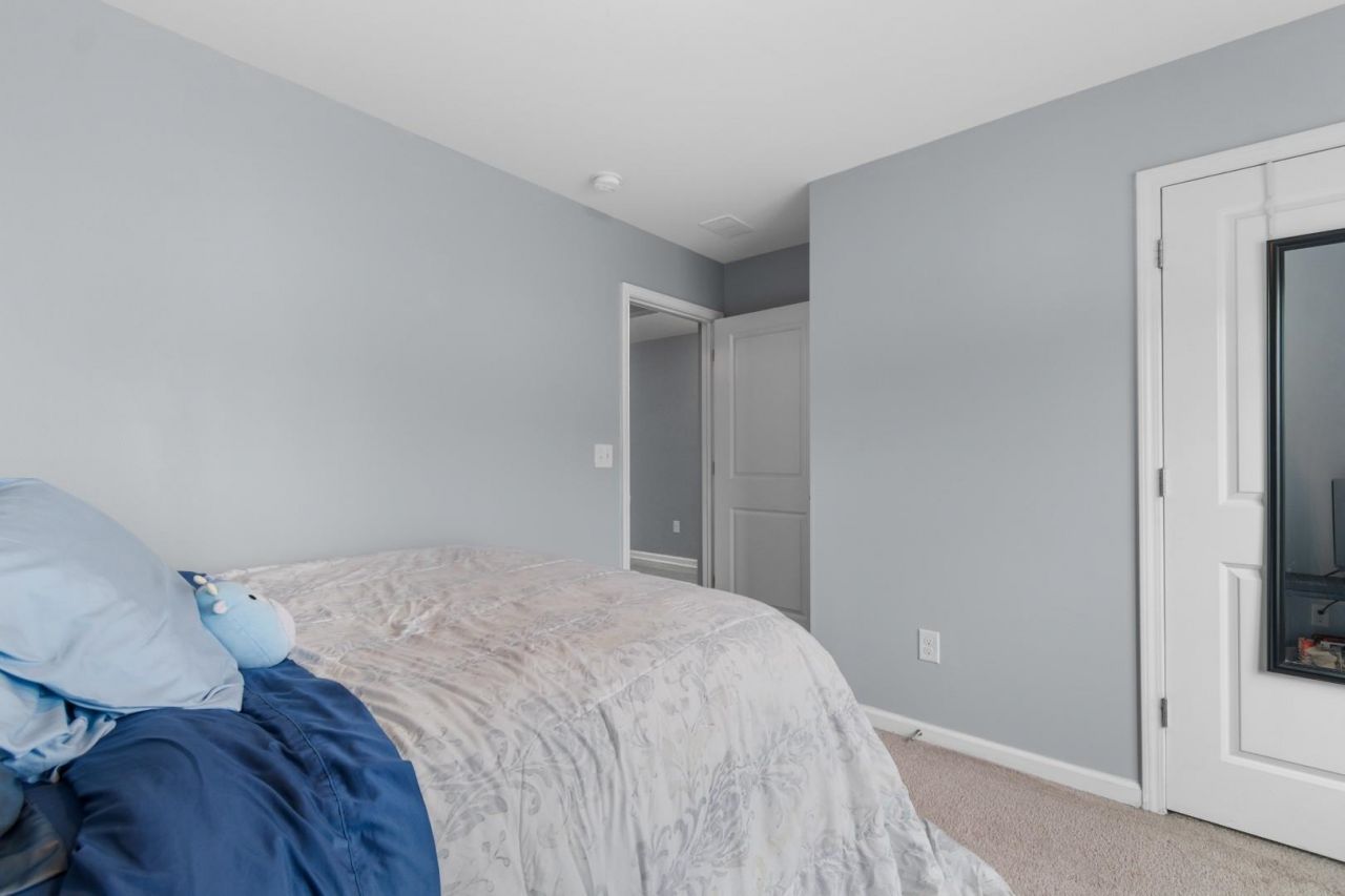 3200 Holly Loop Photo 20