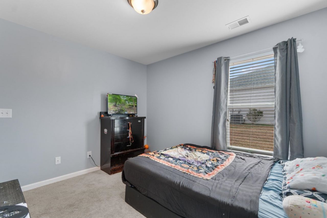 3200 Holly Loop Photo 23