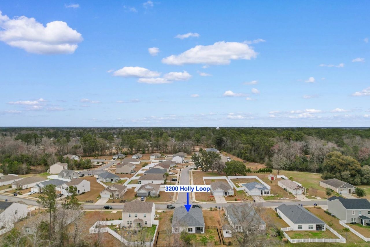 3200 Holly Loop Photo 7