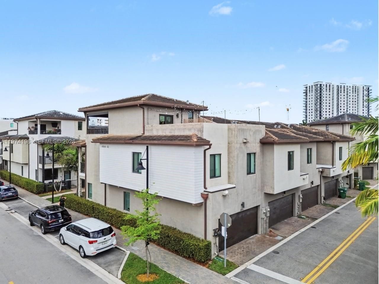 4903 NW 83rd Path , Doral, FL 33166 Photo