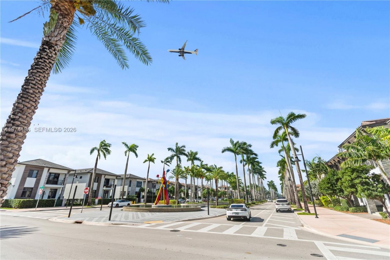 4903 NW 83rd Path , Doral, FL 33166 Photo