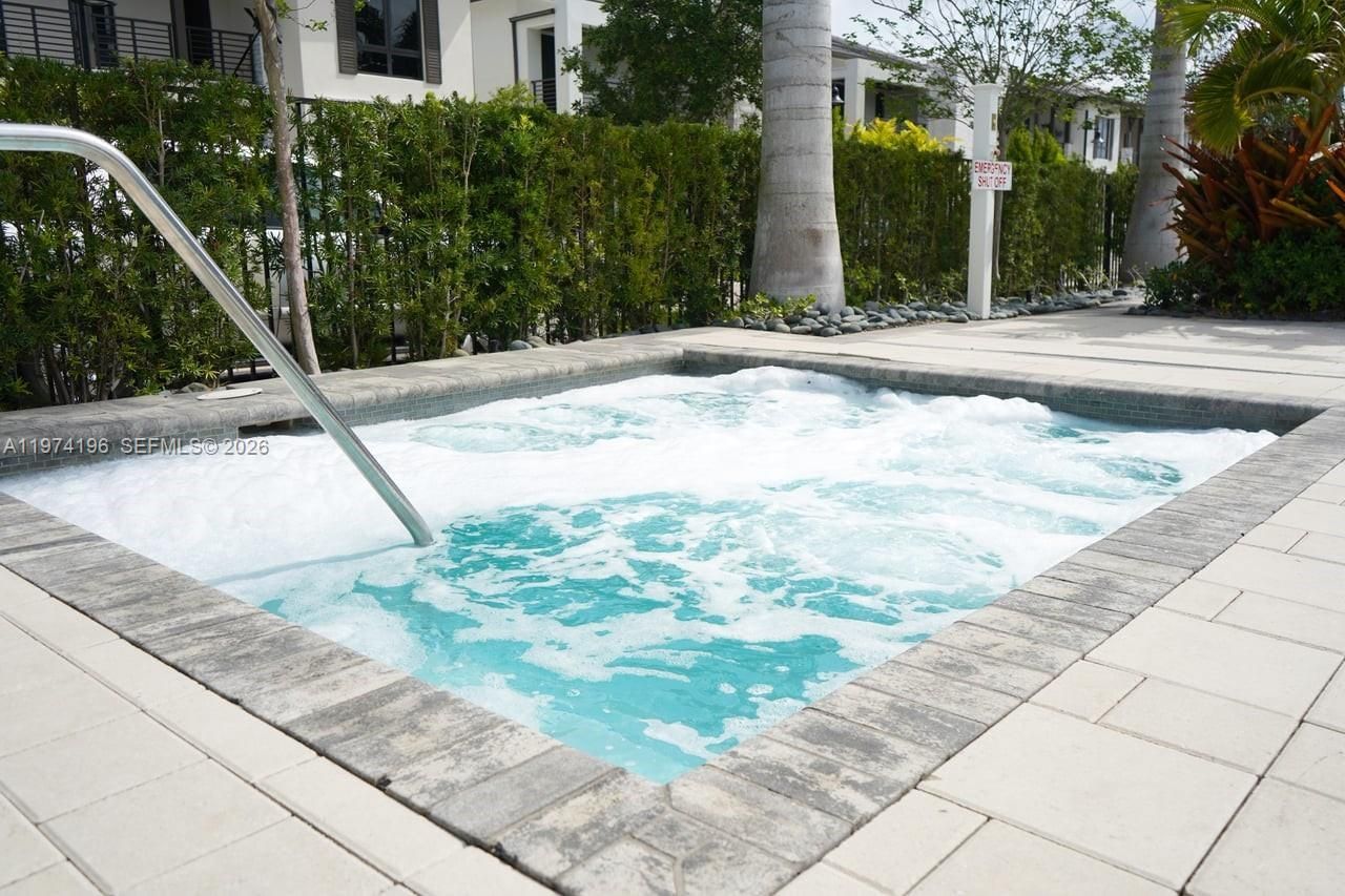 4903 NW 83rd Path , Doral, FL 33166 Photo