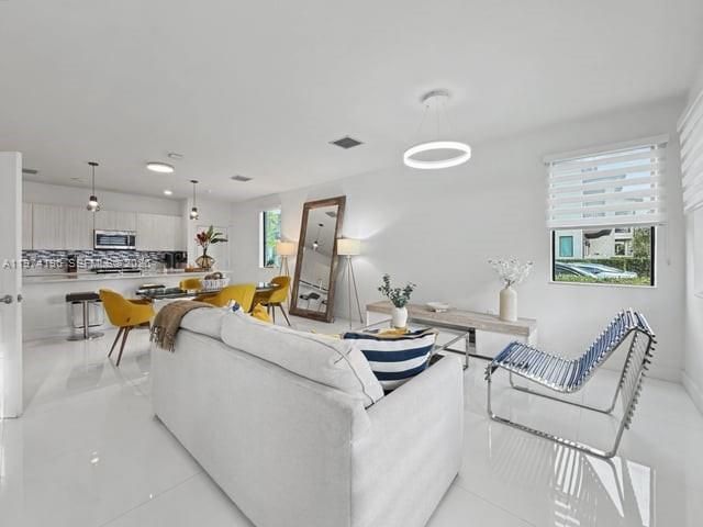 4903 NW 83rd Path , Doral, FL 33166 Photo