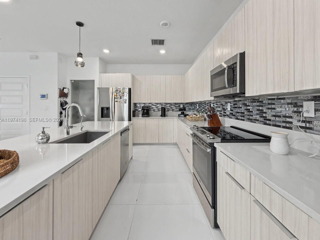 4903 NW 83rd Path , Doral, FL 33166 Photo