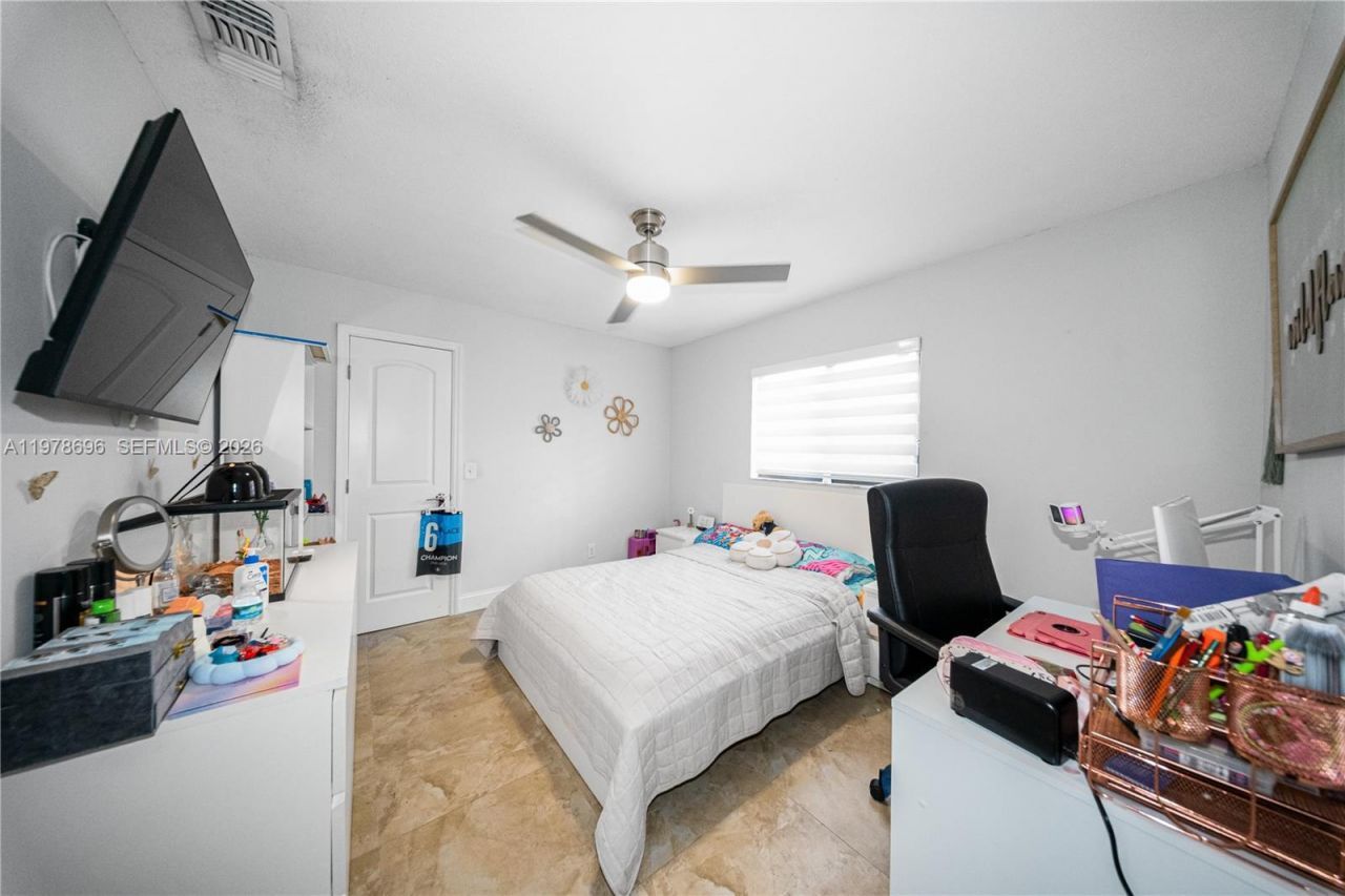 9349 NW 24th Pl , Pembroke Pines, FL 33024 Photo