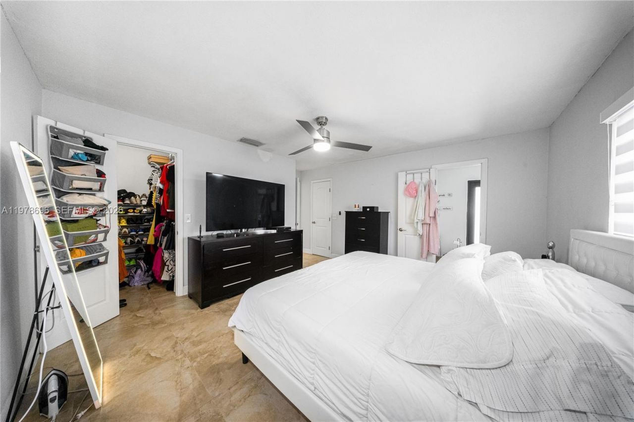 9349 NW 24th Pl , Pembroke Pines, FL 33024 Photo