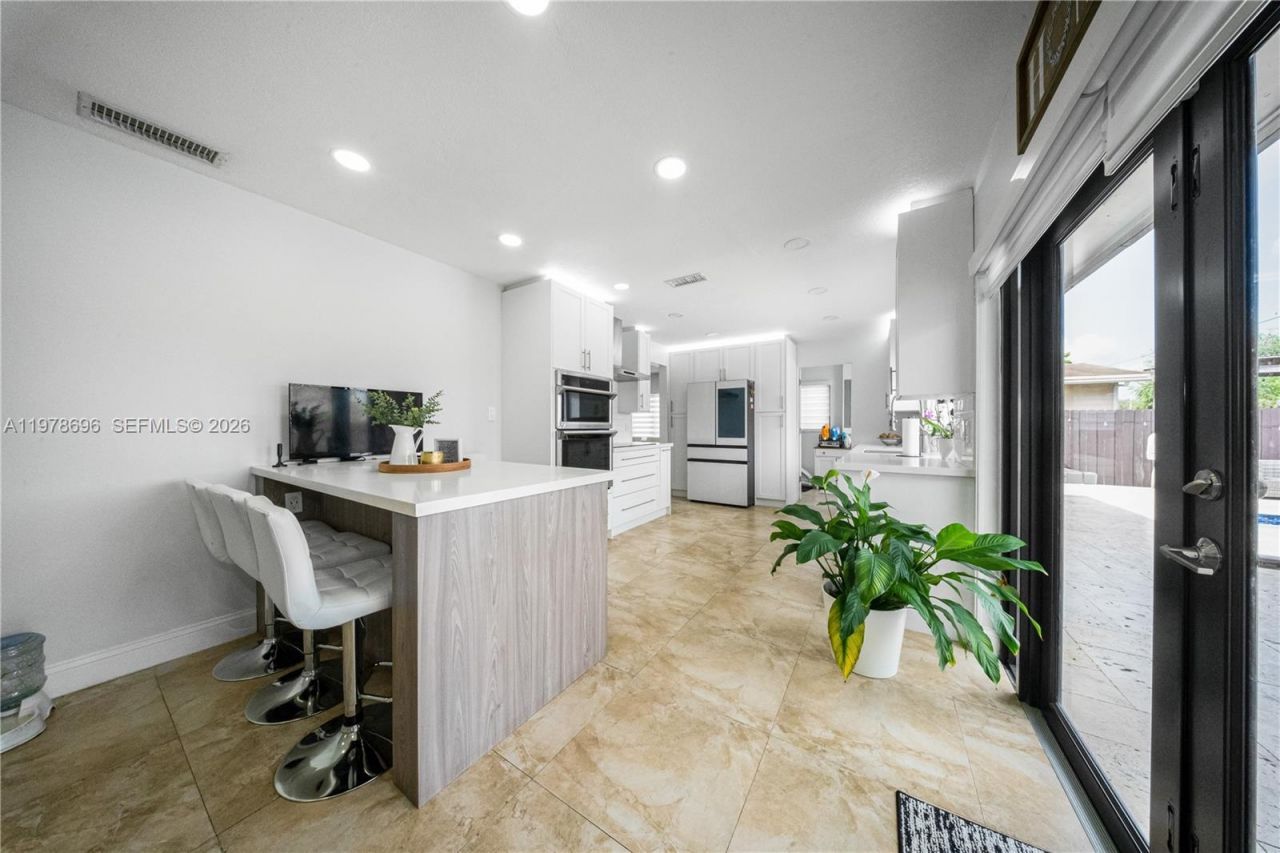 9349 NW 24th Pl , Pembroke Pines, FL 33024 Photo