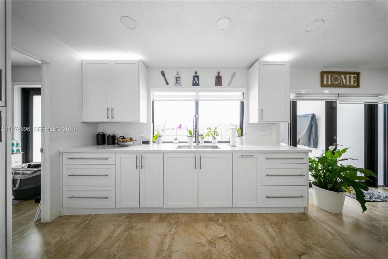 9349 NW 24th Pl , Pembroke Pines, FL 33024 Photo