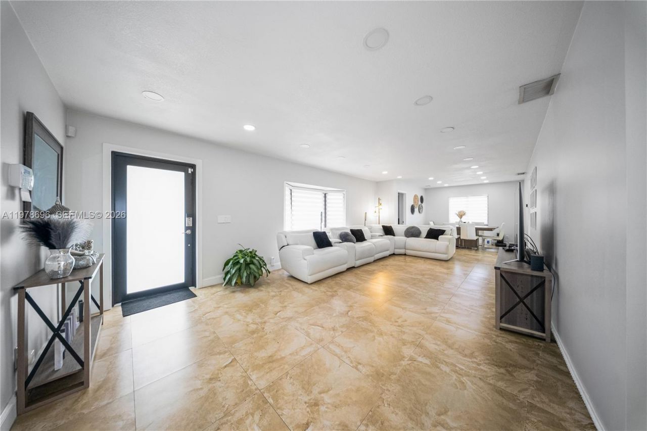 9349 NW 24th Pl , Pembroke Pines, FL 33024 Photo