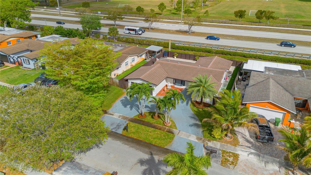 9349 NW 24th Pl , Pembroke Pines, FL 33024 Photo